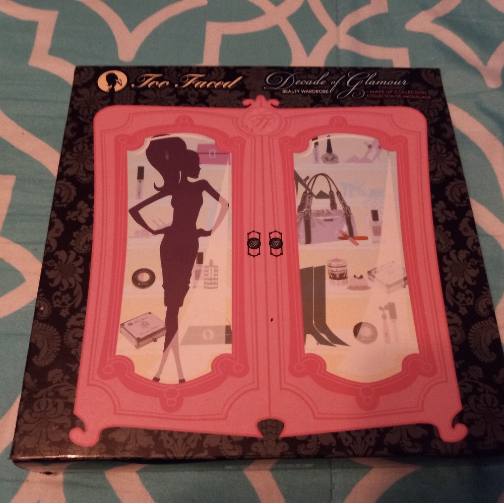 Too Faced Decade of Glamour Set